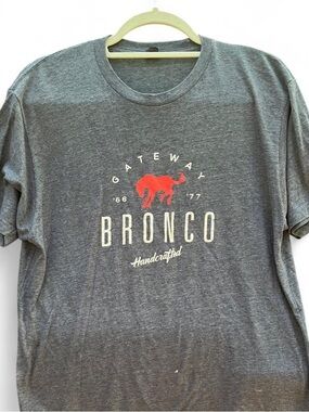 Gateway Bronco Men's Gray Graphic Short Sleeve Tee